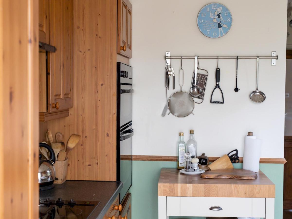 Pass The Keys Cosy Cottage With Views Over The Shropshire Hills Ludlow Exterior photo