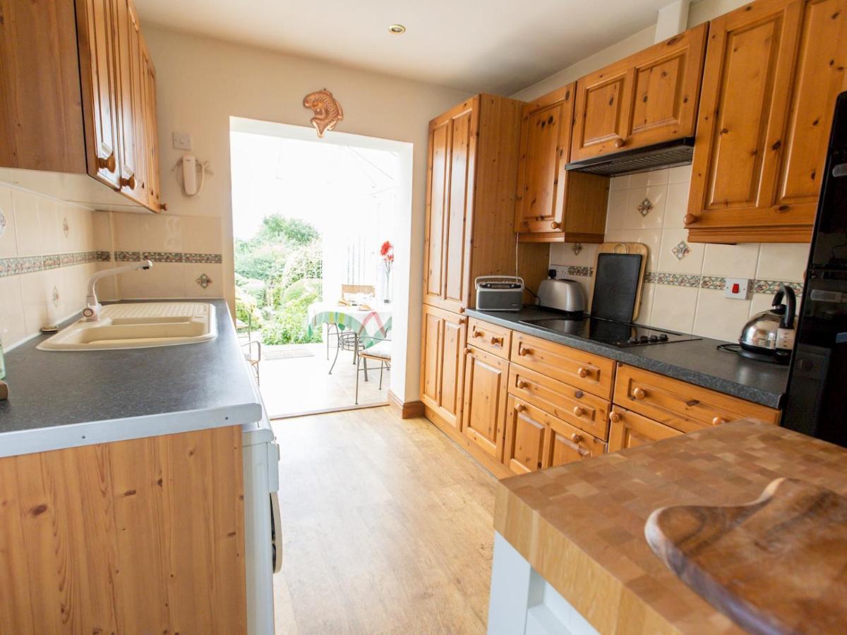 Pass The Keys Cosy Cottage With Views Over The Shropshire Hills Ludlow Exterior photo